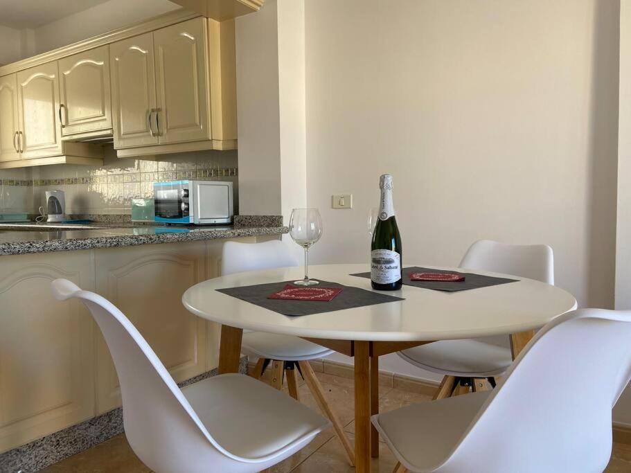 Amazing Penthouse Apartment Лос Кристианос Екстериор снимка
